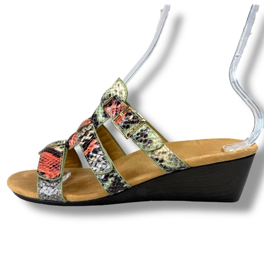 Vionic Park Radia Snake Print Wedge Sandals Green Womens Size 8 Orthotic Comfort